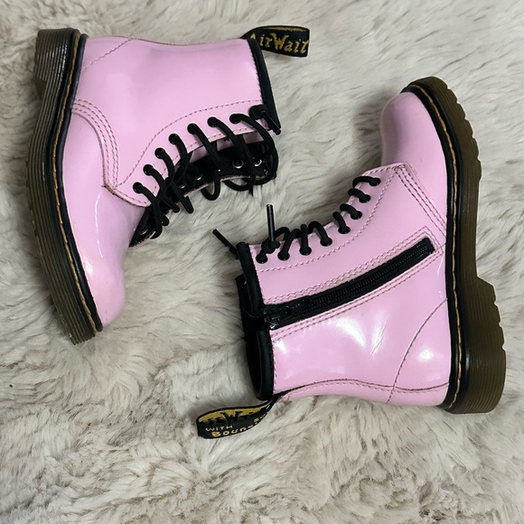 EUC Dr. Martens 1460 Boot - Kids Size 9 - Picture 2 of 12